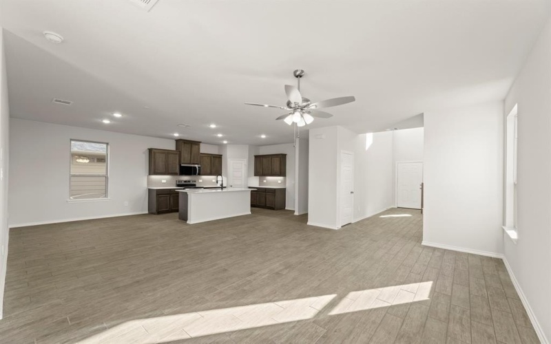 1700 Edgeway Drive, Aubrey, TX 76227, 3 Bedrooms Bedrooms, ,2 BathroomsBathrooms,Residential,For Sale,1700 Edgeway Drive,0,21097583