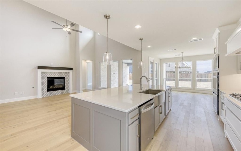 728 Treeline Way, Mansfield, TX 76063, 4 Habitaciones Habitaciones , ,5 BañosBaños,Residential,En Venta,728 Treeline Way,0,21097699