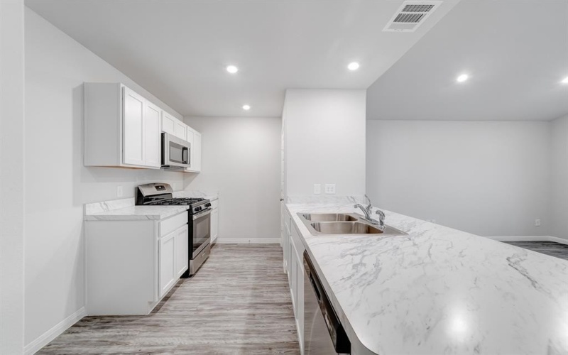 101 Sparrow Lane, Mineola, TX 75773, 4 Habitaciones Habitaciones , ,2 BañosBaños,Residential,En Venta,101 Sparrow Lane,0,21097736