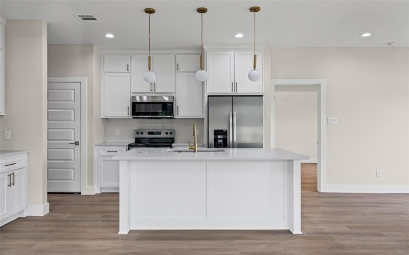 921 Thicket Trail, Granbury, TX 76048, 3 Bedrooms Bedrooms, ,2 BathroomsBathrooms,Residential,For Sale,921 Thicket Trail,0,21097764