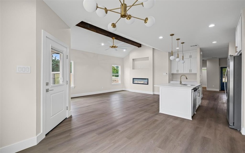 921 Thicket Trail, Granbury, TX 76048, 3 Bedrooms Bedrooms, ,2 BathroomsBathrooms,Residential,For Sale,921 Thicket Trail,0,21097764