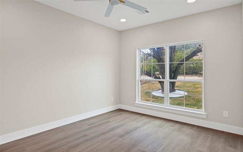 921 Thicket Trail, Granbury, TX 76048, 3 Bedrooms Bedrooms, ,2 BathroomsBathrooms,Residential,For Sale,921 Thicket Trail,0,21097764