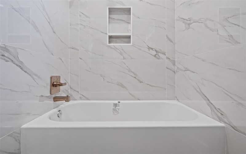 921 Thicket Trail, Granbury, TX 76048, 3 Bedrooms Bedrooms, ,2 BathroomsBathrooms,Residential,For Sale,921 Thicket Trail,0,21097764