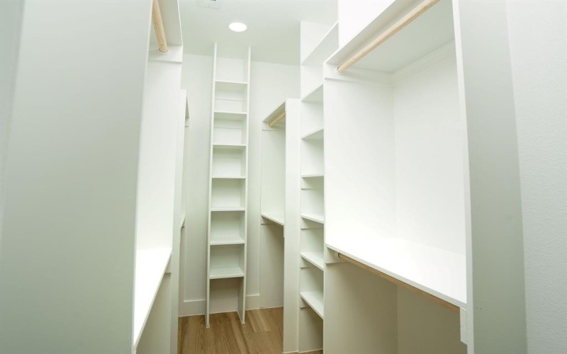 5849 Millar Drive, Dallas, TX 75236, 4 Bedrooms Bedrooms, ,3 BathroomsBathrooms,Residential,For Sale,5849 Millar Drive,0,21096364