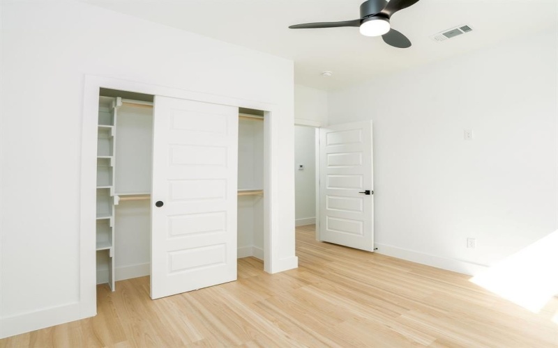 5849 Millar Drive, Dallas, TX 75236, 4 Bedrooms Bedrooms, ,3 BathroomsBathrooms,Residential,For Sale,5849 Millar Drive,0,21096364