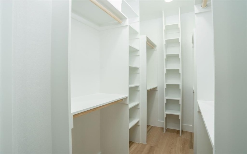 5851 Millar Drive, Dallas, TX 75236, 4 Bedrooms Bedrooms, ,3 BathroomsBathrooms,Residential,For Sale,5851 Millar Drive,0,21096457