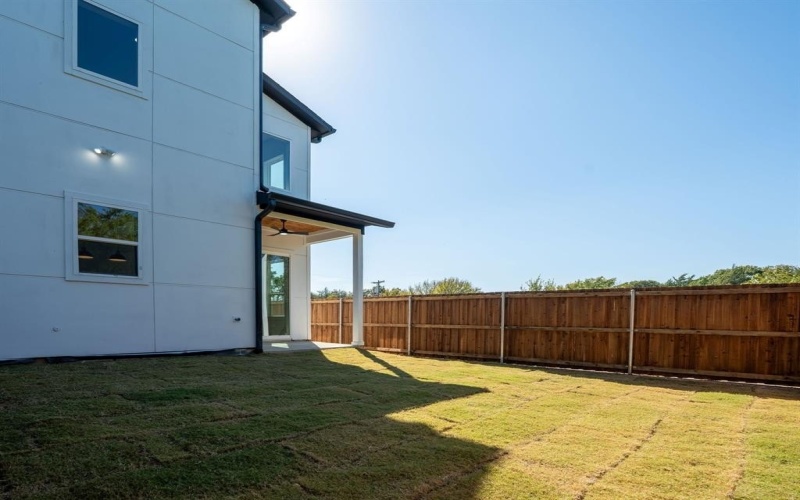 5851 Millar Drive, Dallas, TX 75236, 4 Bedrooms Bedrooms, ,3 BathroomsBathrooms,Residential,For Sale,5851 Millar Drive,0,21096457