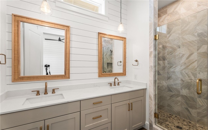 120 Lotus Lane, Port Aransas, TX 78373, 4 Habitaciones Habitaciones , ,5 BañosBaños,Residential,En Venta,120 Lotus Lane,0,466983