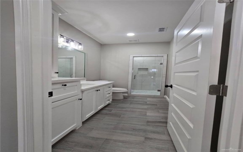 1204 Cornerstone Loop, Rio Grande City, TX 78582, ,Residential Multi Family,En Venta,1204 Cornerstone Loop,469932