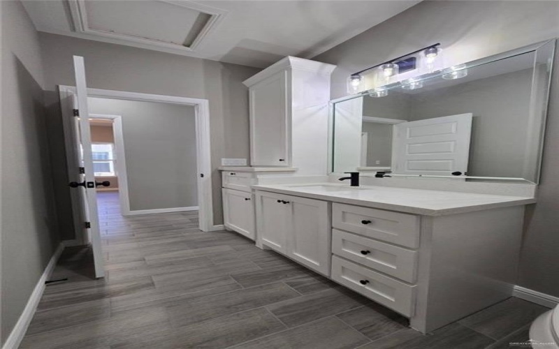 1204 Cornerstone Loop, Rio Grande City, TX 78582, ,Residential Multi Family,En Venta,1204 Cornerstone Loop,469932