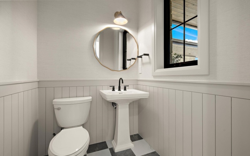 701 Hi Cir, Horseshoe Bay, TX 78657, 4 Bedrooms Bedrooms, ,5 BathroomsBathrooms,Residential,For Sale,701 Hi Cir,0,175508