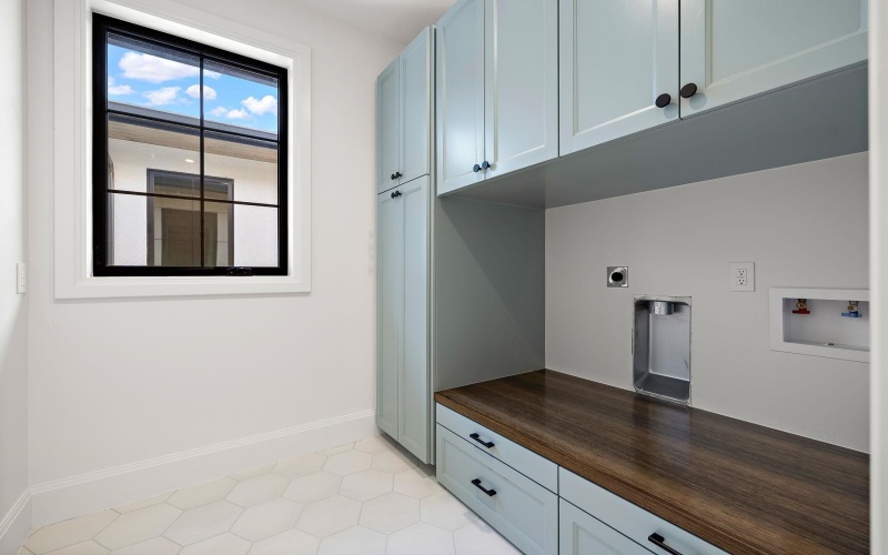 701 Hi Cir, Horseshoe Bay, TX 78657, 4 Bedrooms Bedrooms, ,5 BathroomsBathrooms,Residential,For Sale,701 Hi Cir,0,175508