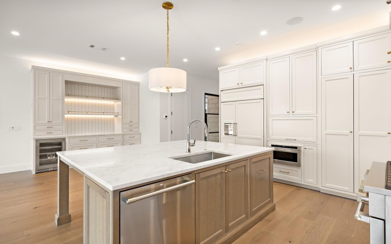 701 Hi Cir, Horseshoe Bay, TX 78657, 4 Bedrooms Bedrooms, ,5 BathroomsBathrooms,Residential,For Sale,701 Hi Cir,0,175508