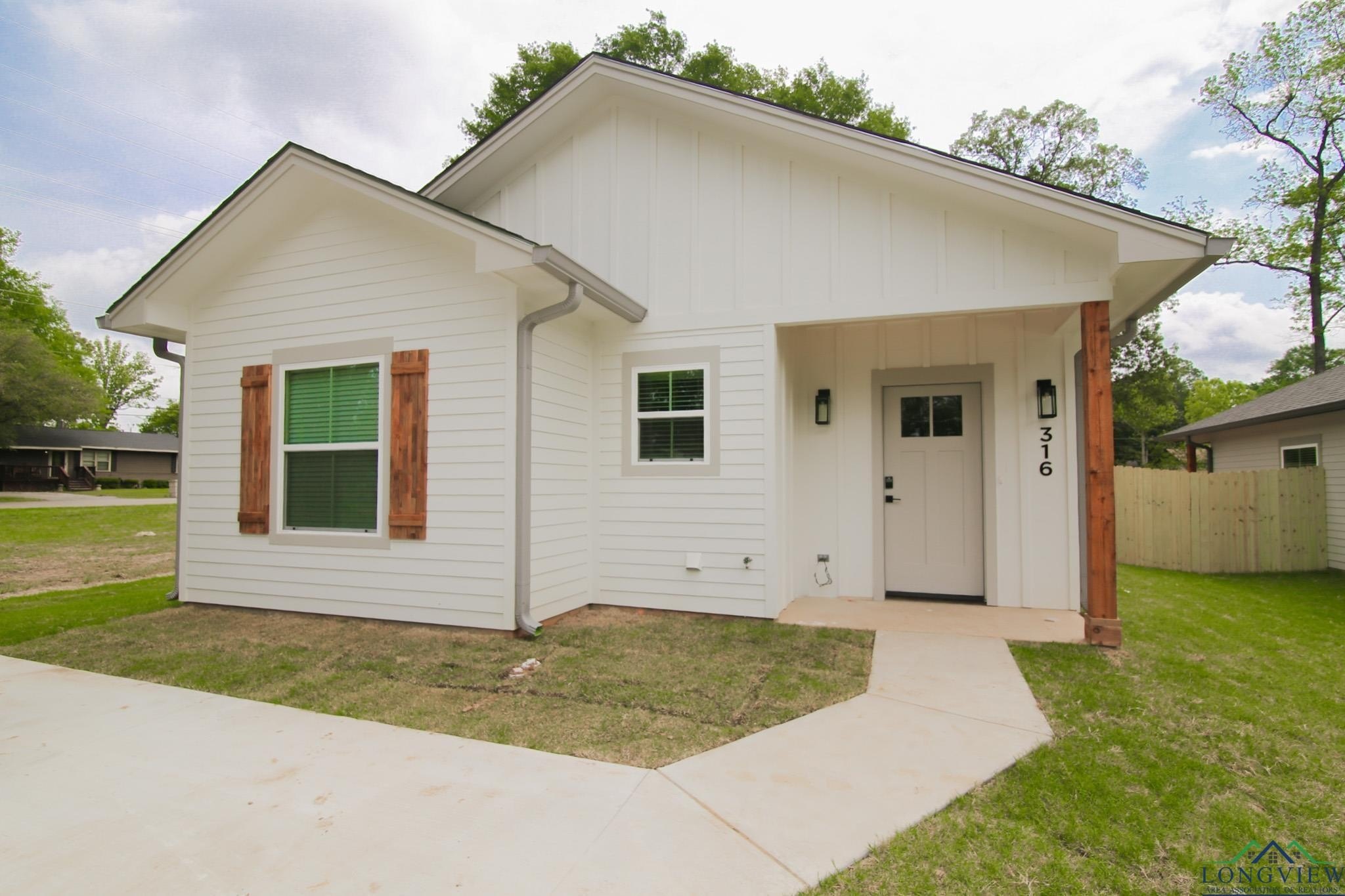 316 Bostic Dr, Longview, TX 75602, 3 Bedrooms Bedrooms, ,2 BathroomsBathrooms,Residential,For Sale,316 Bostic Dr,0,20252961
