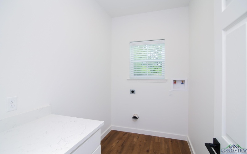 316 Bostic Dr, Longview, TX 75602, 3 Bedrooms Bedrooms, ,2 BathroomsBathrooms,Residential,For Sale,316 Bostic Dr,0,20252961