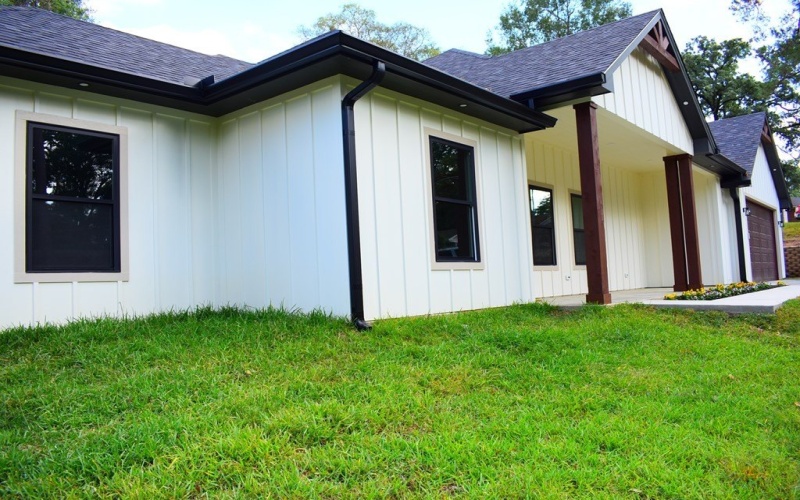 2713 Sullivan, Nacogdoches, TX 75964, 4 Bedrooms Bedrooms, ,2 BathroomsBathrooms,Residential,For Sale,2713 Sullivan,0,22501871