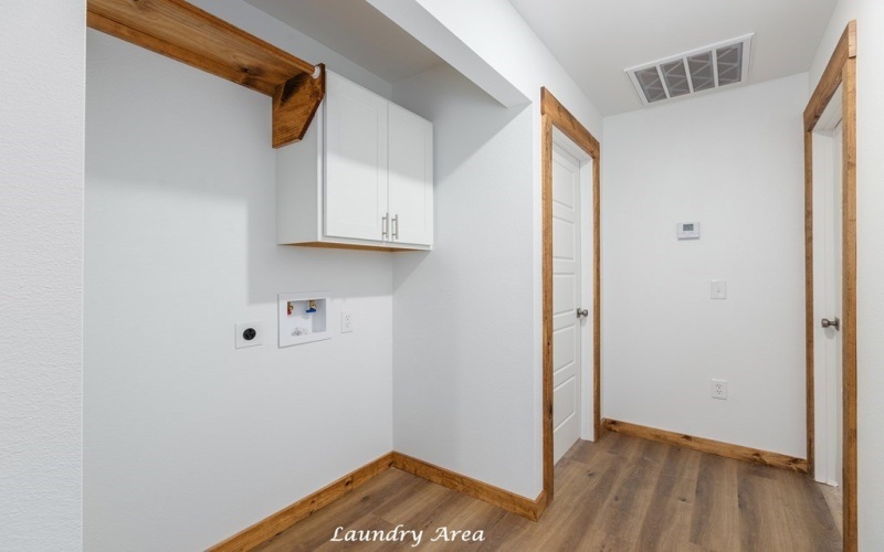 1000 Holubec, Diboll, TX 75941, 3 Bedrooms Bedrooms, ,2 BathroomsBathrooms,Residential,For Sale,1000 Holubec,0,22501874