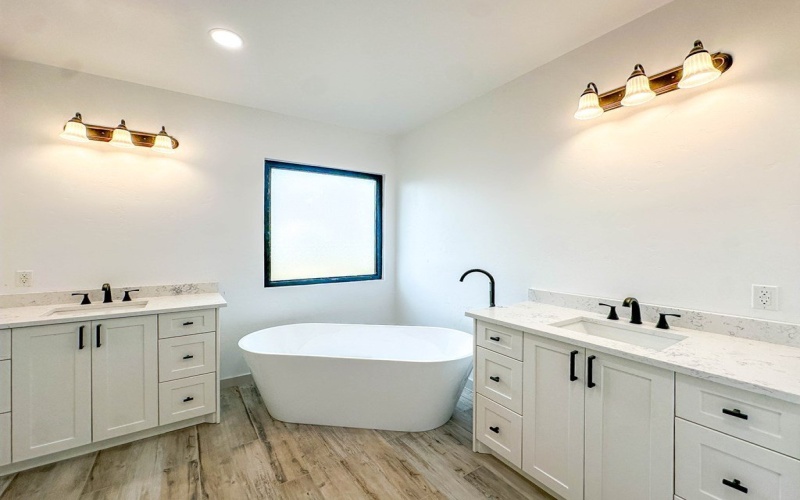 202 Private Road 302 – A, Seminole, TX 79360, 3 Habitaciones Habitaciones , ,2 BañosBaños,Residential,En Venta,202 Private Road 302 – A,0,163999