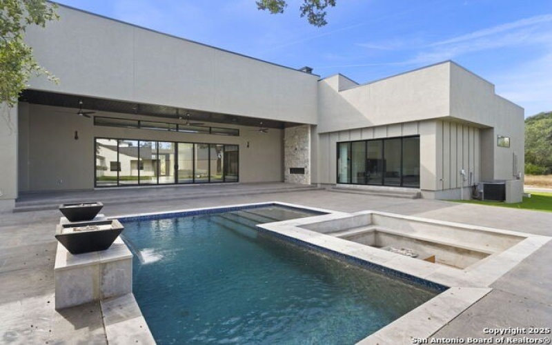 11019 Porter Springs, San Antonio, TX 78255, 4 Habitaciones Habitaciones , ,5 BañosBaños,Residential,En Venta,11019 Porter Springs,0,1918721