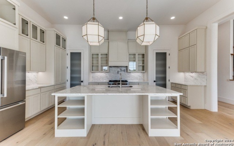 103 E WILDWOOD #B, San Antonio, TX 78212-1727, 3 Habitaciones Habitaciones , ,3 BañosBaños,Residential,En Venta,103 E WILDWOOD,0,1918743