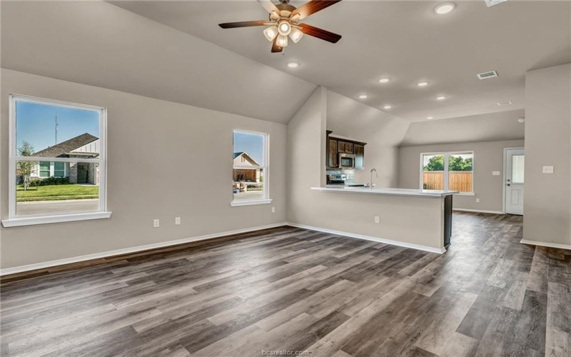 137 Cotton Cove, Snook, TX 77878, 3 Bedrooms Bedrooms, ,2 BathroomsBathrooms,Residential,For Sale,137 Cotton Cove,0,25010606