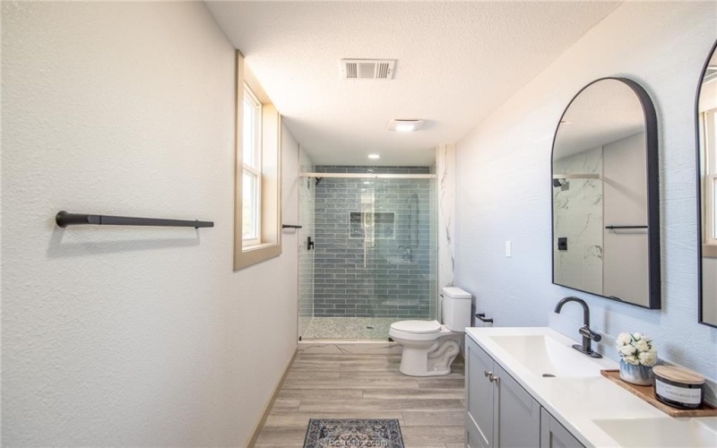 103 Whispering Oaks Drive, Somerville, TX 77879, 3 Bedrooms Bedrooms, ,2 BathroomsBathrooms,Residential,For Sale,103 Whispering Oaks Drive,0,25011271