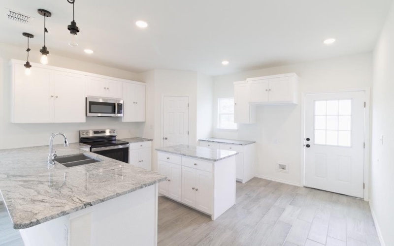 811 N Polk St, Beeville, TX 78102, 3 Habitaciones Habitaciones , ,2 BañosBaños,Residential,En Venta,811 N Polk St,0,113363