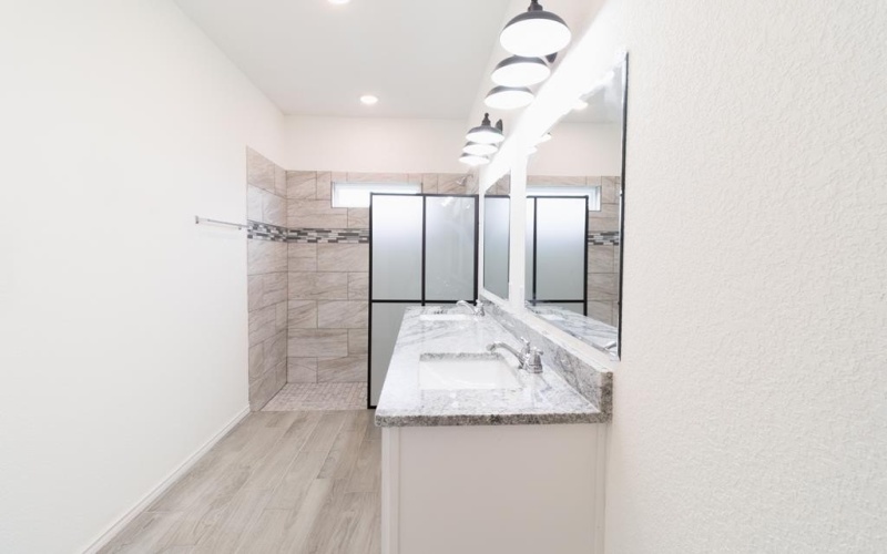 811 N Polk St, Beeville, TX 78102, 3 Habitaciones Habitaciones , ,2 BañosBaños,Residential,En Venta,811 N Polk St,0,113363