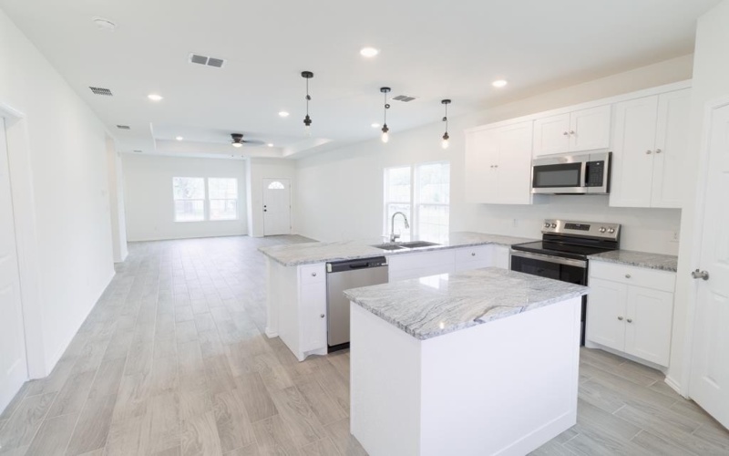 811 N Polk St, Beeville, TX 78102, 3 Habitaciones Habitaciones , ,2 BañosBaños,Residential,En Venta,811 N Polk St,0,113363