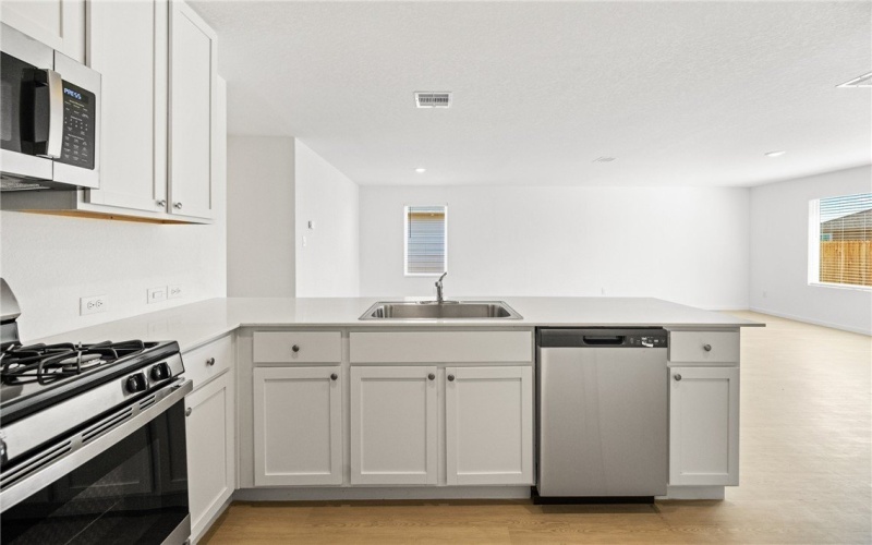 9205 Dark Oak Street, Corpus Christi, TX 78409, 4 Habitaciones Habitaciones , ,2 BañosBaños,Residential,En Venta,9205 Dark Oak Street,0,467012