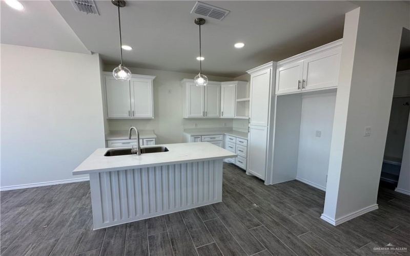 505 N Sophia Street, Elsa, TX 78543, 3 Bedrooms Bedrooms, ,2 BathroomsBathrooms,Residential,For Sale,505 N Sophia Street,0,485692