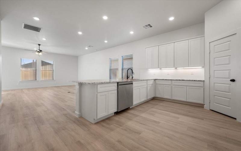 3009 138th Place, Lubbock, TX 79423, 3 Habitaciones Habitaciones , ,2 BañosBaños,Residential,En Venta,3009 138th Place,0,202562397