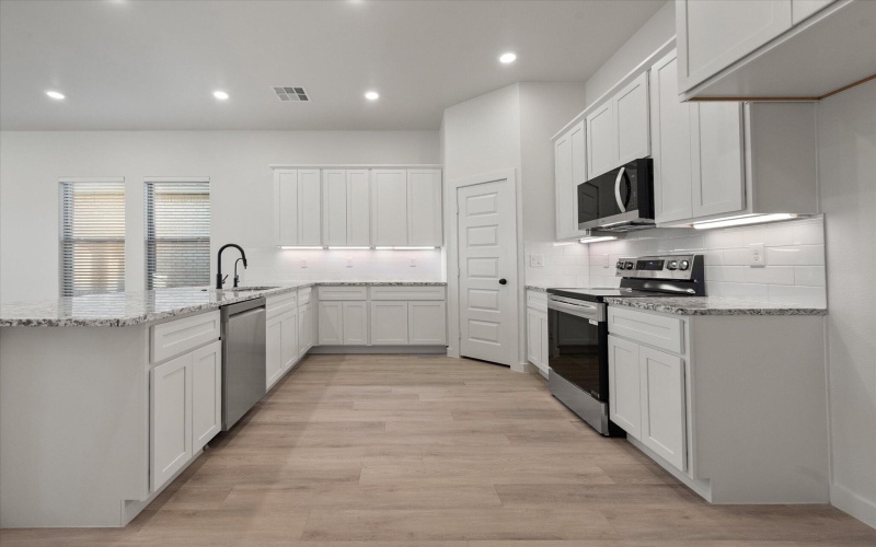 3009 138th Place, Lubbock, TX 79423, 3 Habitaciones Habitaciones , ,2 BañosBaños,Residential,En Venta,3009 138th Place,0,202562397