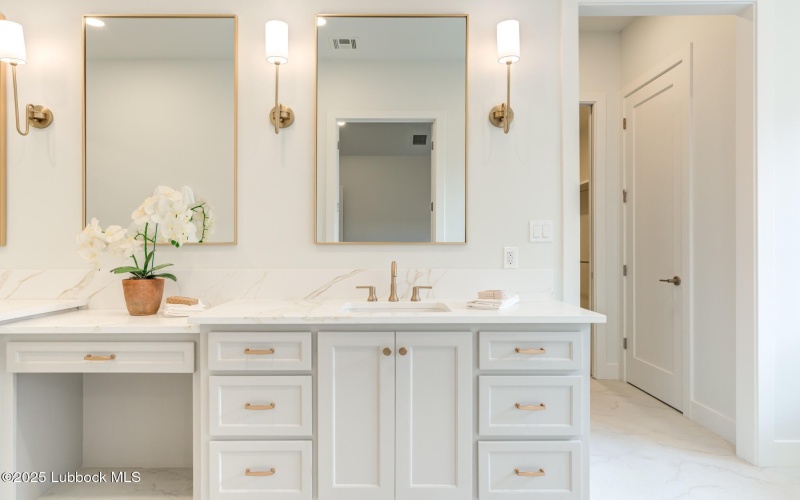 4617 138th Place, Lubbock, TX 79424, 4 Bedrooms Bedrooms, ,3 BathroomsBathrooms,Residential,For Sale,4617 138th Place,0,202562400