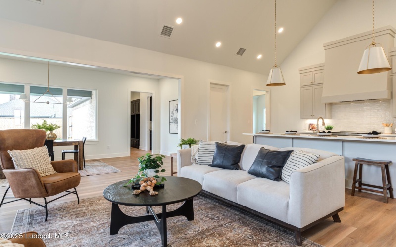 4617 138th Place, Lubbock, TX 79424, 4 Bedrooms Bedrooms, ,3 BathroomsBathrooms,Residential,For Sale,4617 138th Place,0,202562400