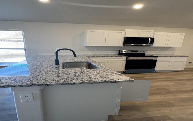 2129 Langford Avenue, Lubbock, TX 79407, 3 Bedrooms Bedrooms, ,2 BathroomsBathrooms,Residential,For Sale,2129 Langford Avenue,0,202562412