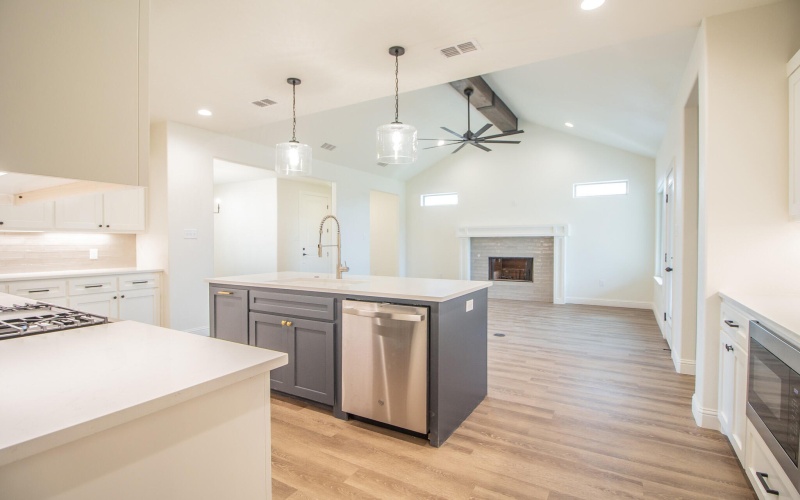 6901 13th Street, Lubbock, TX 79416, 3 Bedrooms Bedrooms, ,2 BathroomsBathrooms,Residential,For Sale,6901 13th Street,0,202562417