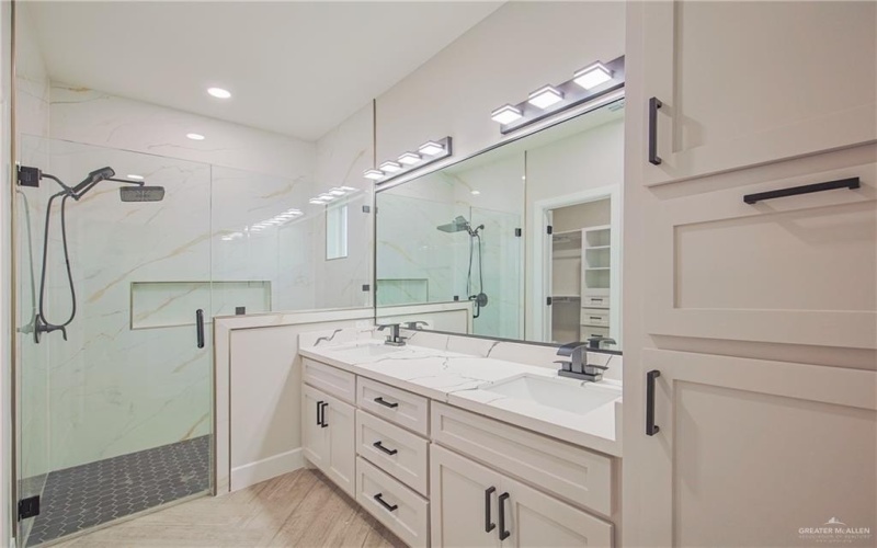 8039 N 50th Street, McAllen, TX 78504, 3 Bedrooms Bedrooms, ,2 BathroomsBathrooms,Residential,For Sale,8039 N 50th Street,463950