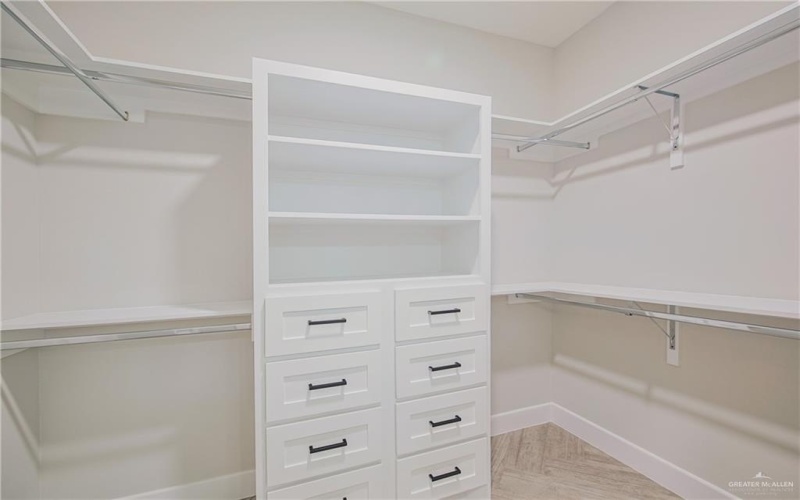 8039 N 50th Street, McAllen, TX 78504, 3 Bedrooms Bedrooms, ,2 BathroomsBathrooms,Residential,For Sale,8039 N 50th Street,463950