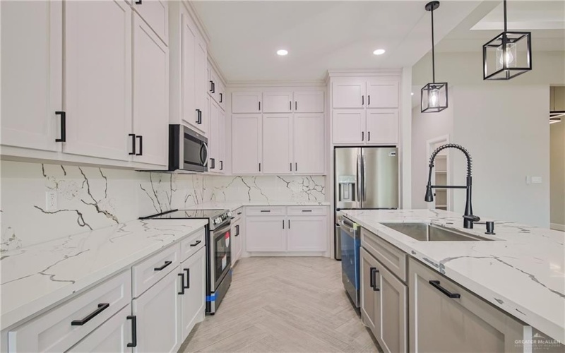 8039 N 50th Street, McAllen, TX 78504, 3 Bedrooms Bedrooms, ,2 BathroomsBathrooms,Residential,For Sale,8039 N 50th Street,463950