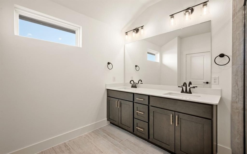 8905 Enclave Way, Northlake, TX 76262, 3 Habitaciones Habitaciones , ,2 BañosBaños,Residential,En Venta,8905 Enclave Way,0,21096331