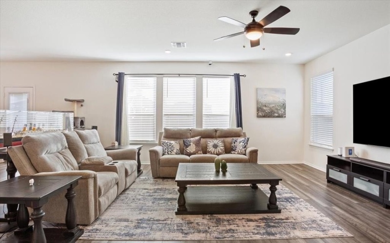 1351 Long Creek Lane, Belton, TX 76513, 4 Bedrooms Bedrooms, ,2 BathroomsBathrooms,Residential,For Sale,1351 Long Creek Lane,0,21097804