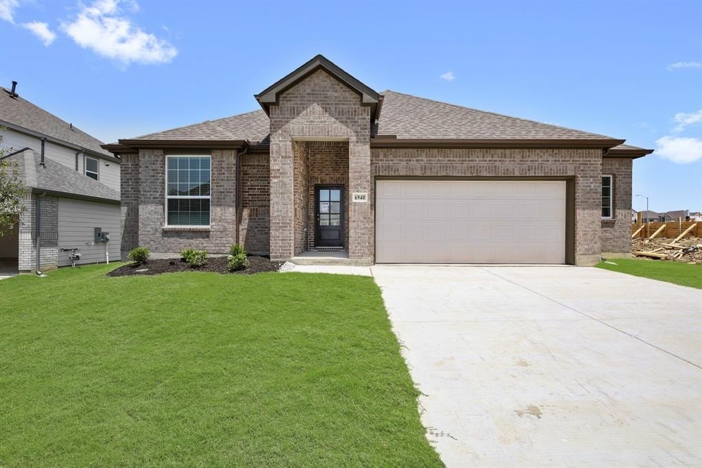 6940 Night Owl Lane, Fort Worth, TX 76036, 4 Bedrooms Bedrooms, ,3 BathroomsBathrooms,Residential,For Sale,6940 Night Owl Lane,0,21097934