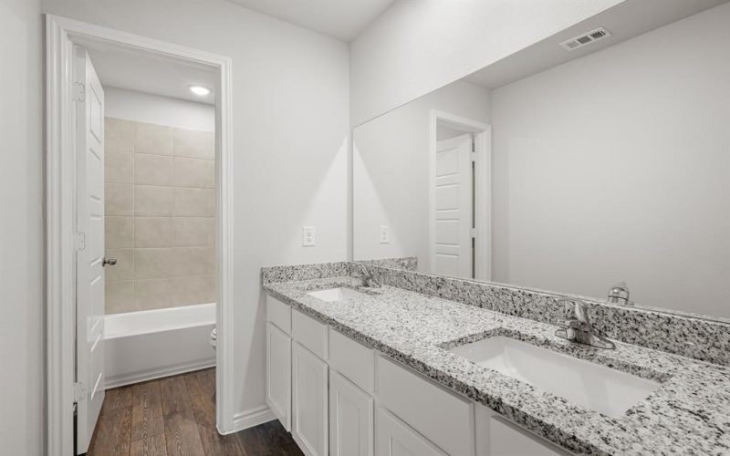 933 Rocket Plane Drive, Fort Worth, TX 76131, 4 Habitaciones Habitaciones , ,2 BañosBaños,Residential,En Venta,933 Rocket Plane Drive,0,21097937