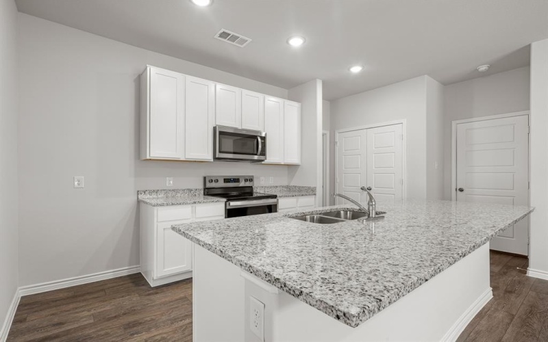 933 Rocket Plane Drive, Fort Worth, TX 76131, 4 Habitaciones Habitaciones , ,2 BañosBaños,Residential,En Venta,933 Rocket Plane Drive,0,21097937