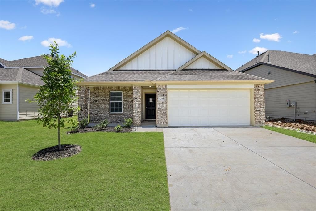 9205 Skyrocket Drive, Fort Worth, TX 76036, 3 Bedrooms Bedrooms, ,2 BathroomsBathrooms,Residential,For Sale,9205 Skyrocket Drive,0,21097963