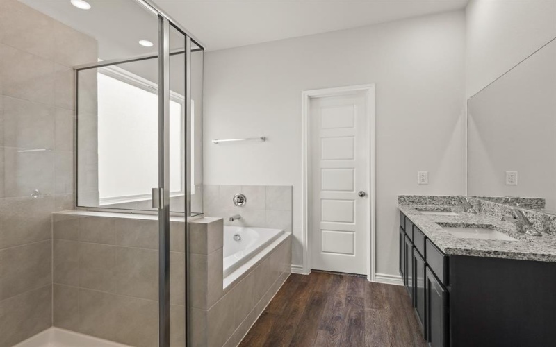 7817 White Spruce Lane, Fort Worth, TX 76123, 4 Habitaciones Habitaciones , ,3 BañosBaños,Residential,En Venta,7817 White Spruce Lane,0,21098008