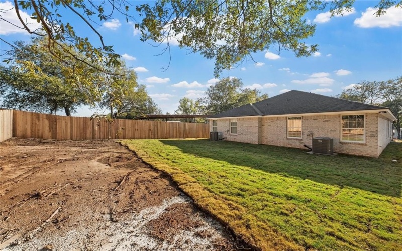 405 Hogan Lane, Bellmead, TX 76705, 6 Habitaciones Habitaciones , ,5 BañosBaños,Residential Multi Family,En Venta,405 Hogan Lane,0,21098022