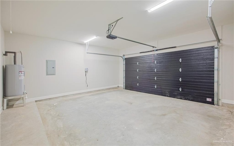 8034 N 51st Street, McAllen, TX 78504, 3 Bedrooms Bedrooms, ,2 BathroomsBathrooms,Residential,For Sale,8034 N 51st Street,463952
