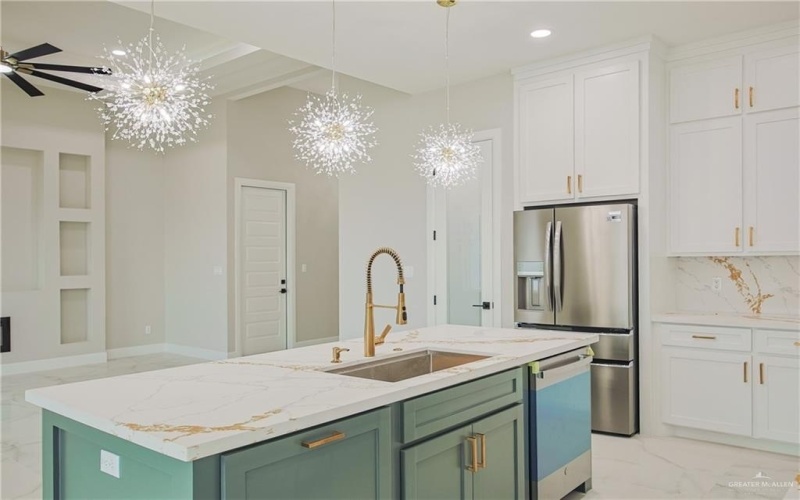 8034 N 51st Street, McAllen, TX 78504, 3 Bedrooms Bedrooms, ,2 BathroomsBathrooms,Residential,For Sale,8034 N 51st Street,463952